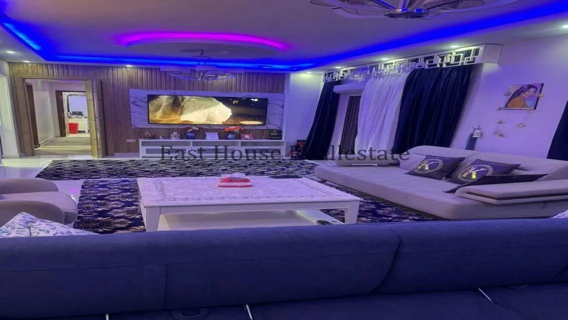 Luxury Apartment with Spacious Balconies and Private Garden