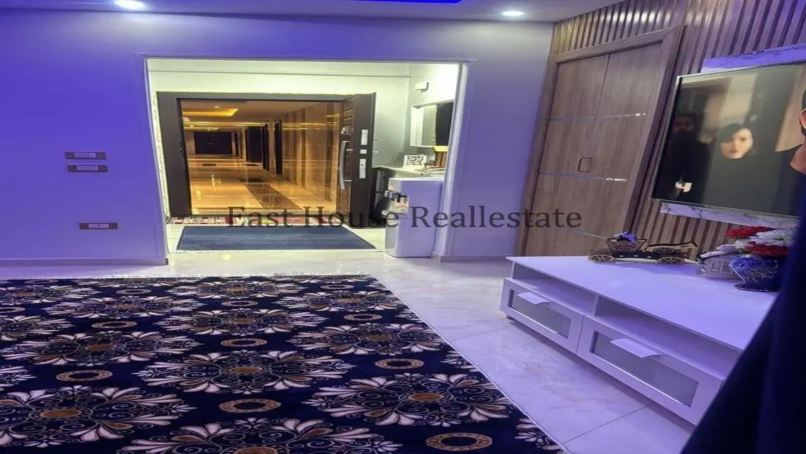 Luxury Apartment with Spacious Balconies and Private Garden