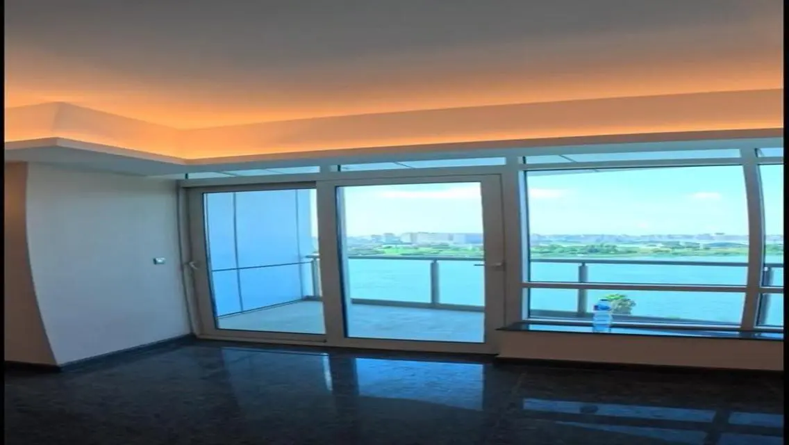 Panoramic View at Tower 49 - Floor G19