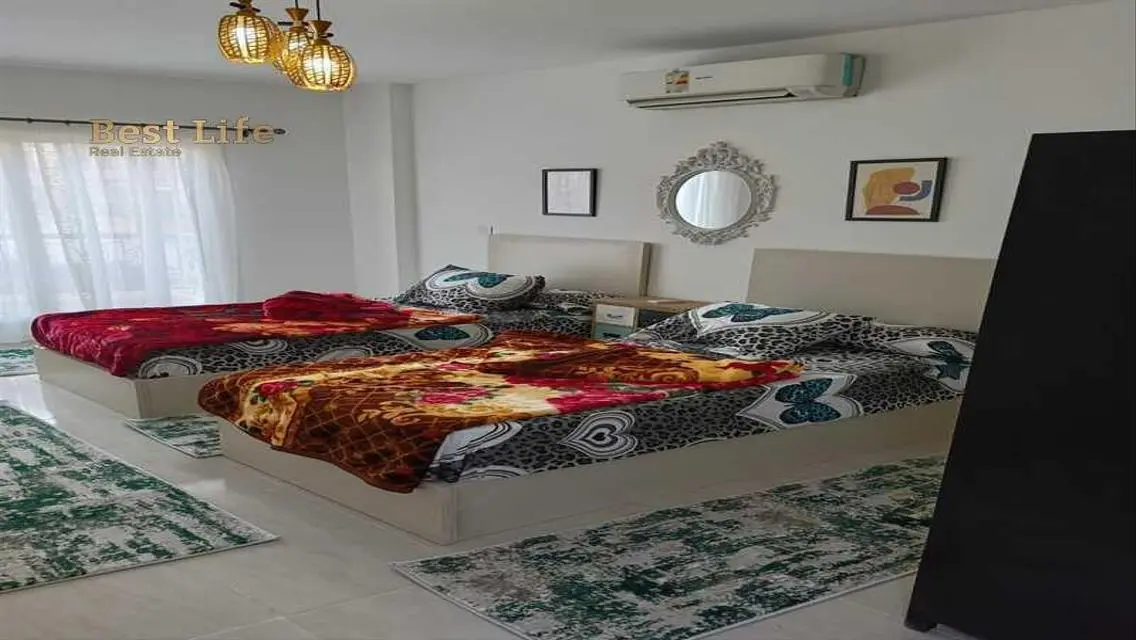 شقة للبيع في بيئة مريحة ومليئة بالخدمات