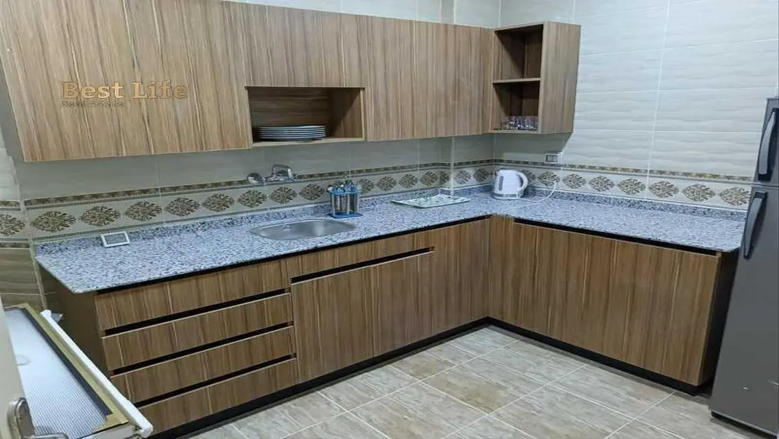 شقة للبيع في بيئة مريحة ومليئة بالخدمات