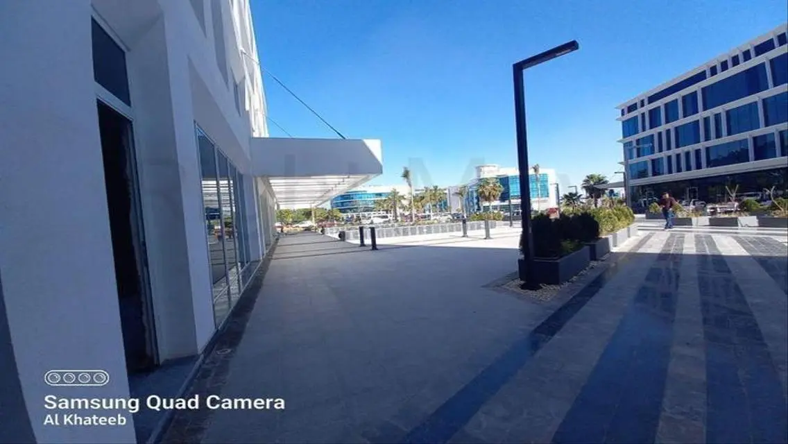 Exceptional Investment Opportunity in Business Park -506-