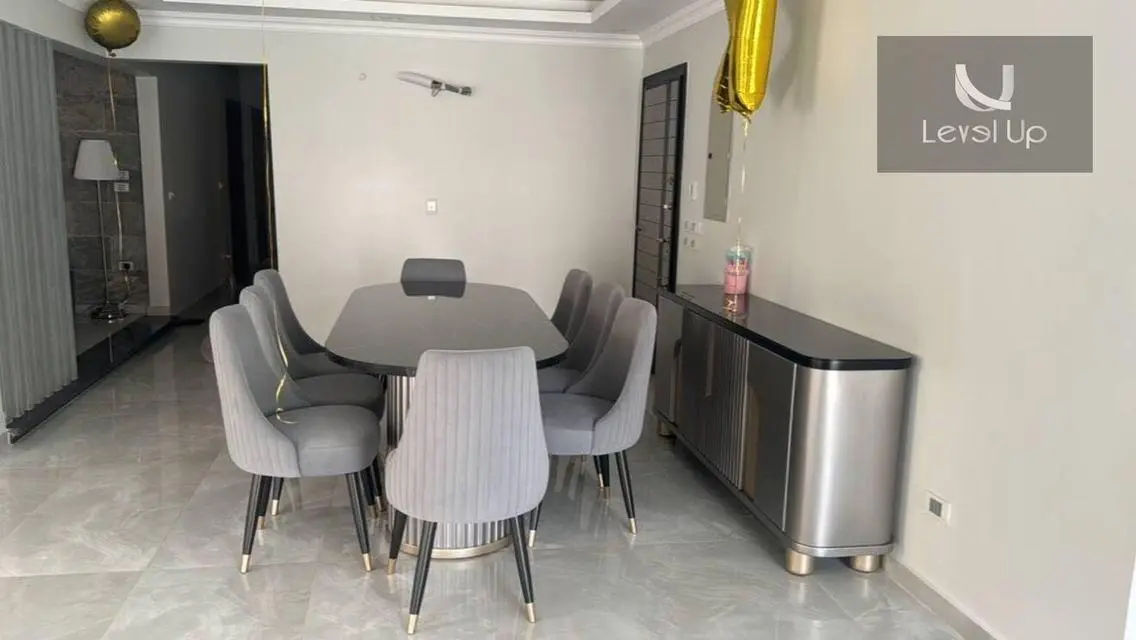 Luxury Property with Balcony and Great Amenities