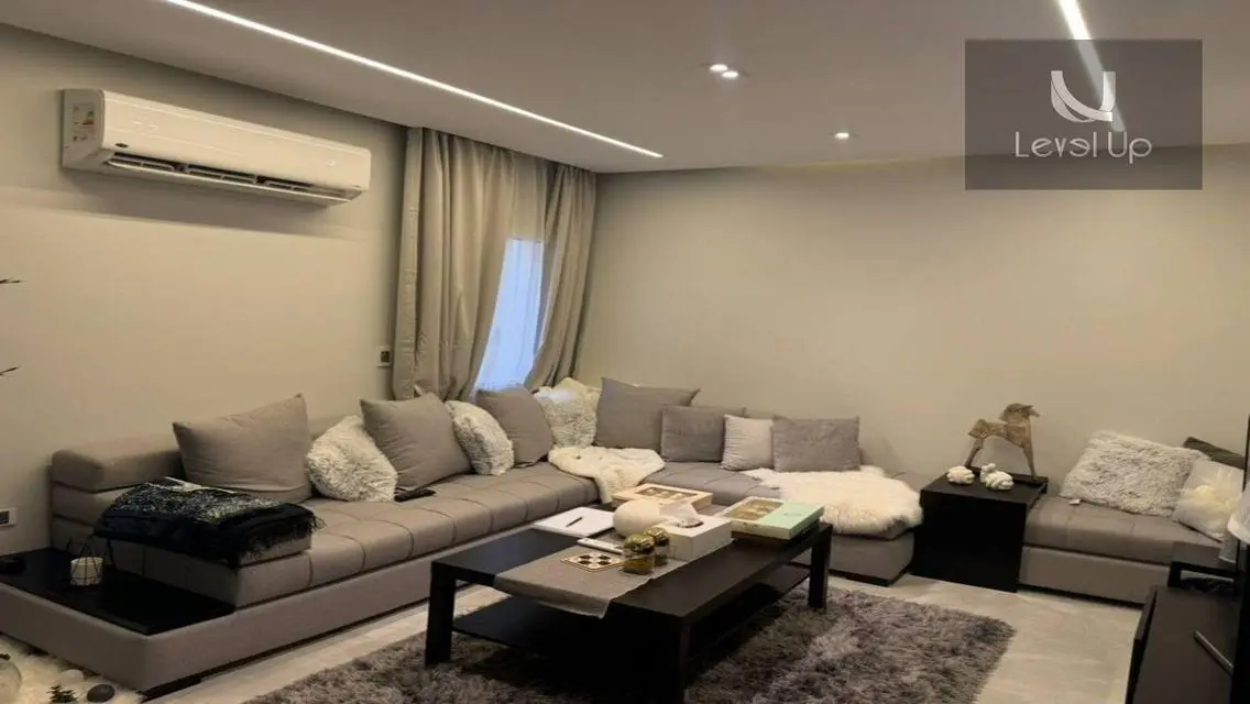 Luxury Property with Balcony and Great Amenities
