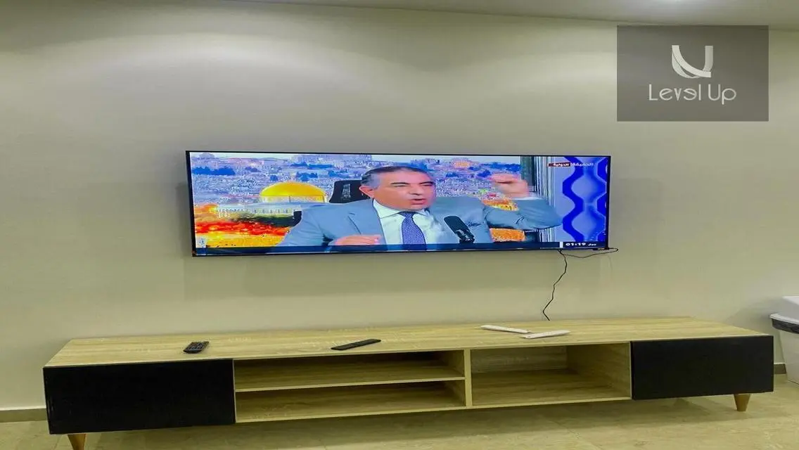 شقة فاخرة مع شرفة وإطلالة رائعة