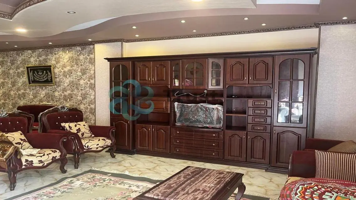 شقة رائعه بمساحة 180 متر للإيجار
