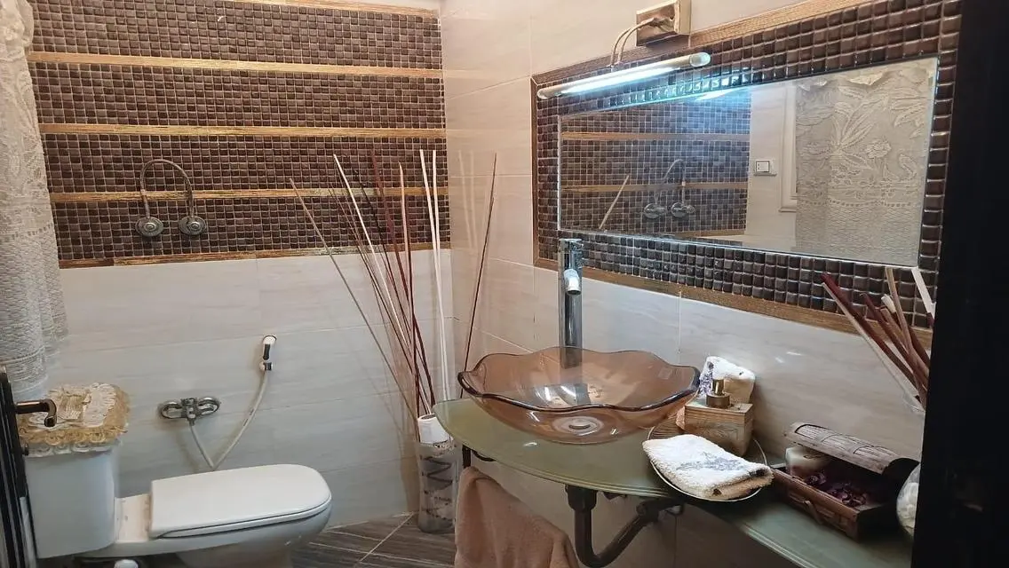 شقة فاخرة بإطلالة مميزة على البحيرات