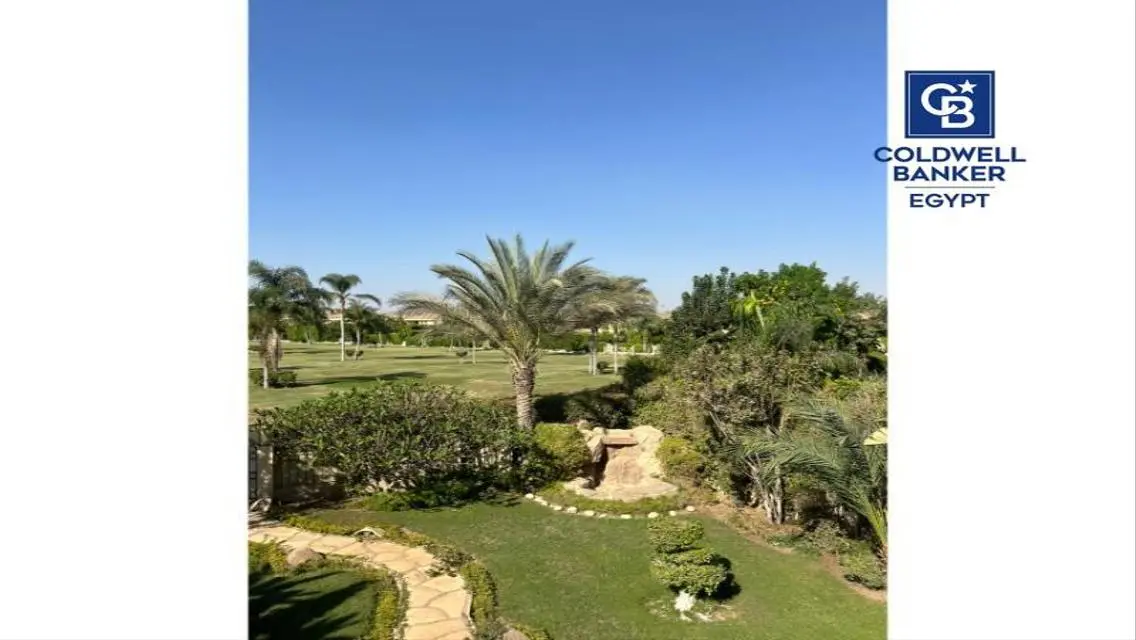 فيلا فاخرة مع مناظر خلابة للبيع