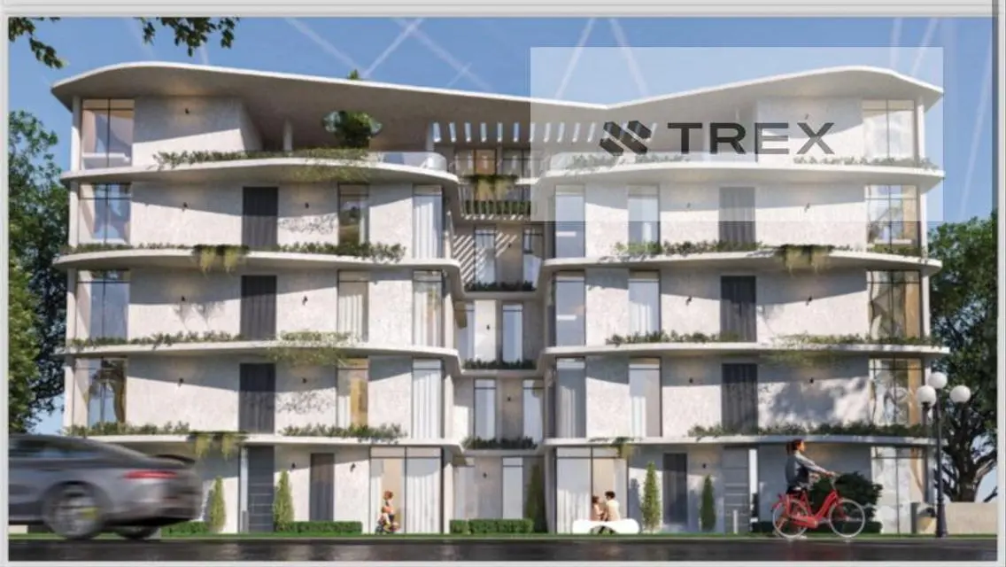 Stunning 756 sqm Apartment with Lake View