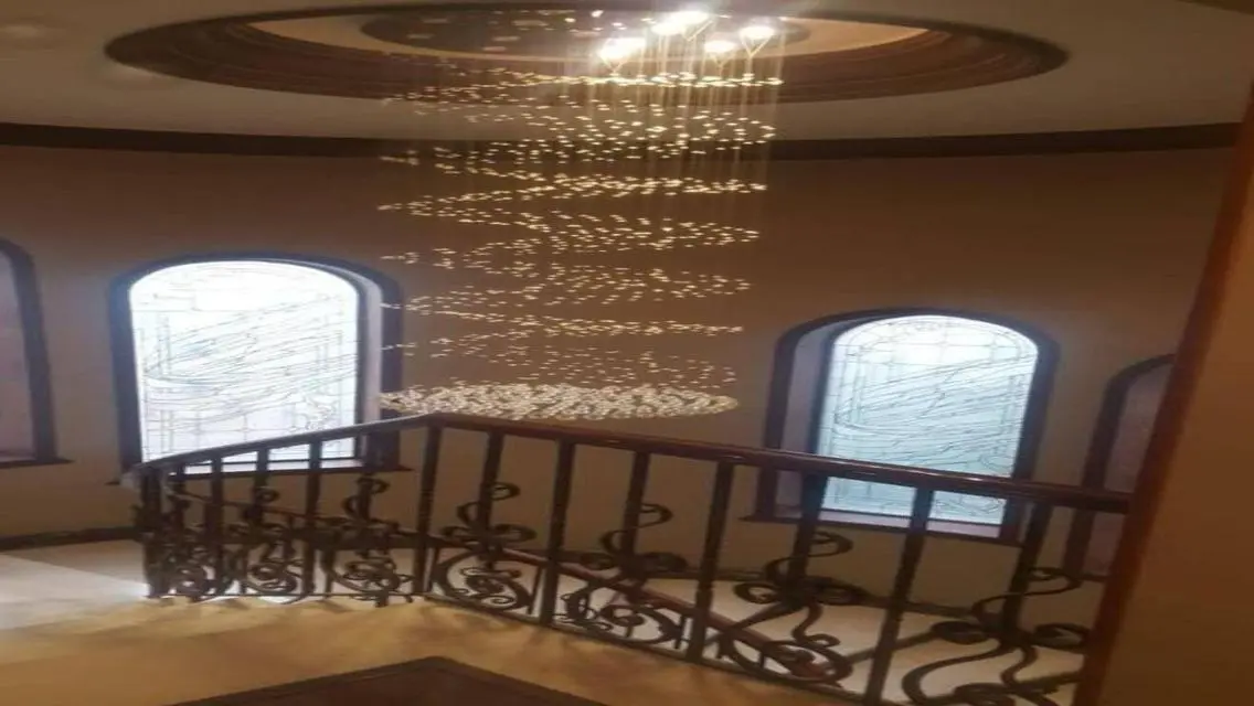 فيلا فاخرة للبيع في موقع متميز