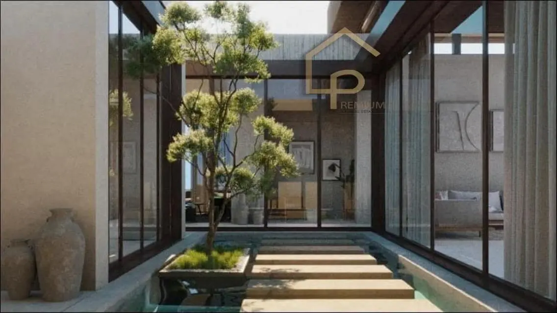 Luxury Home in Solana with Private Garden and Balcony