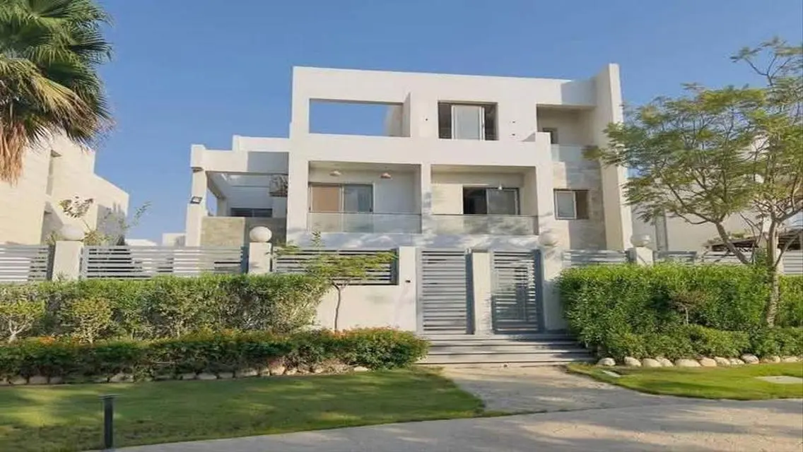 Luxurious Apartment for Sale - 395 sqm in a Prestige Community