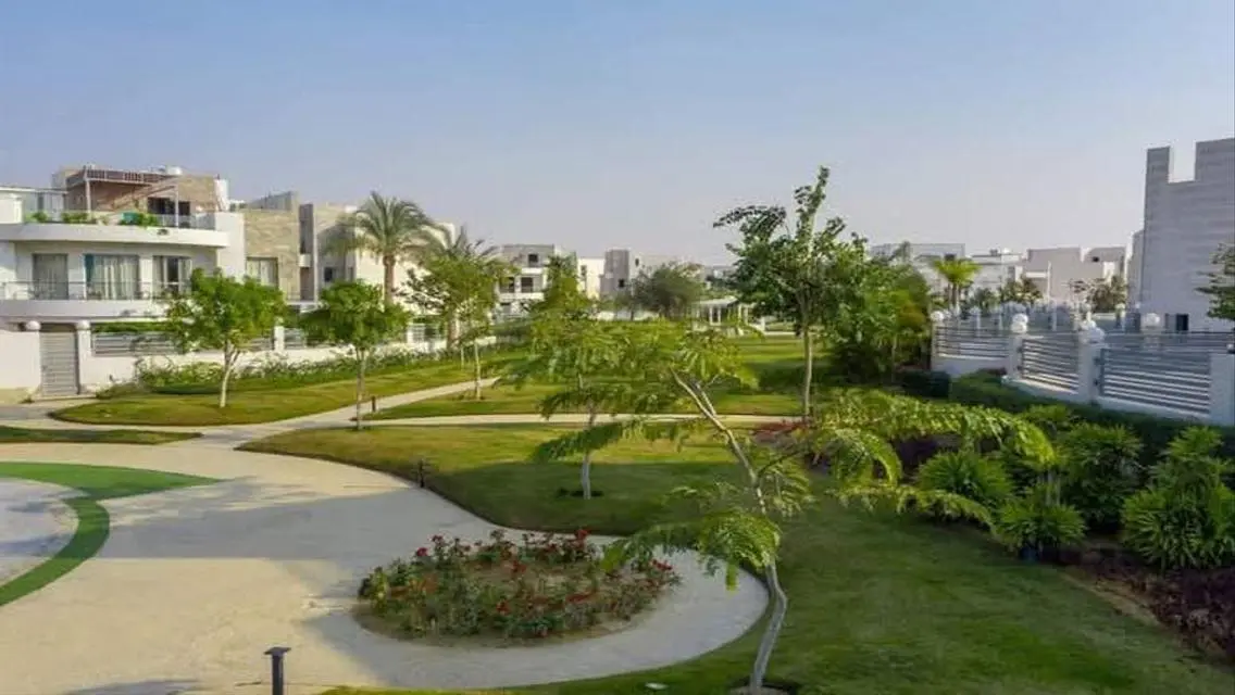 Luxurious Apartment for Sale - 395 sqm in a Prestige Community