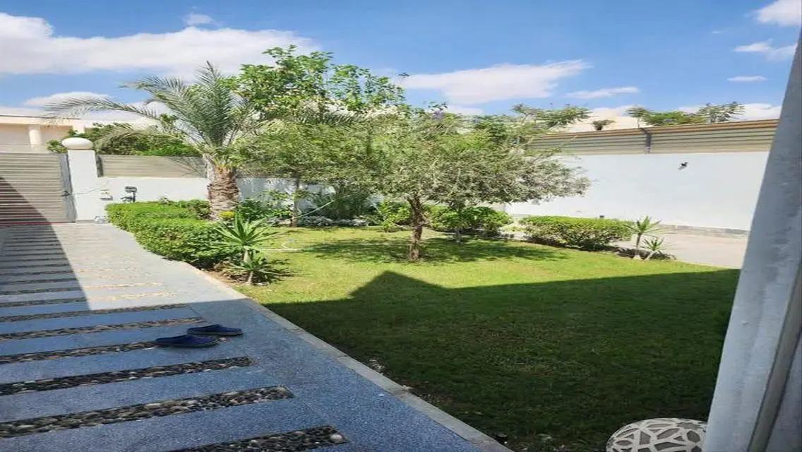Luxurious Apartment for Sale - 395 sqm in a Prestige Community
