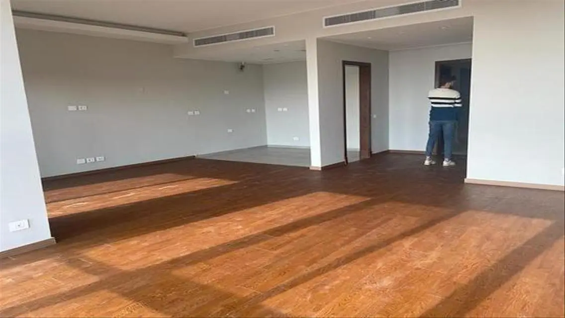 Luxurious Apartment with Modern Design in City Center