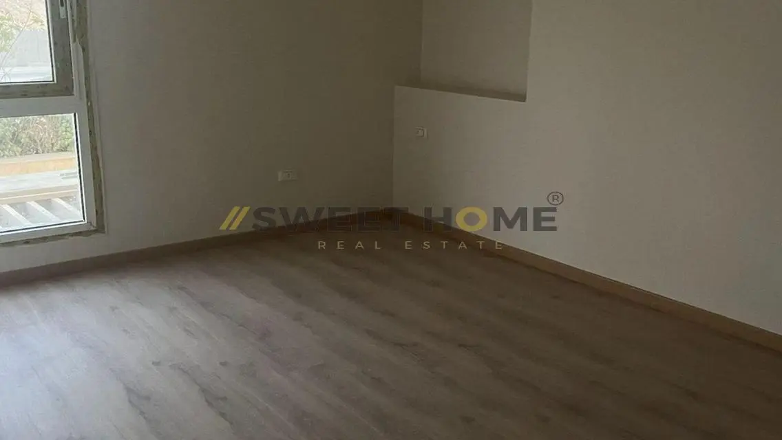 Spacious Apartment for Sale - 128 sqm in a Quiet Area
