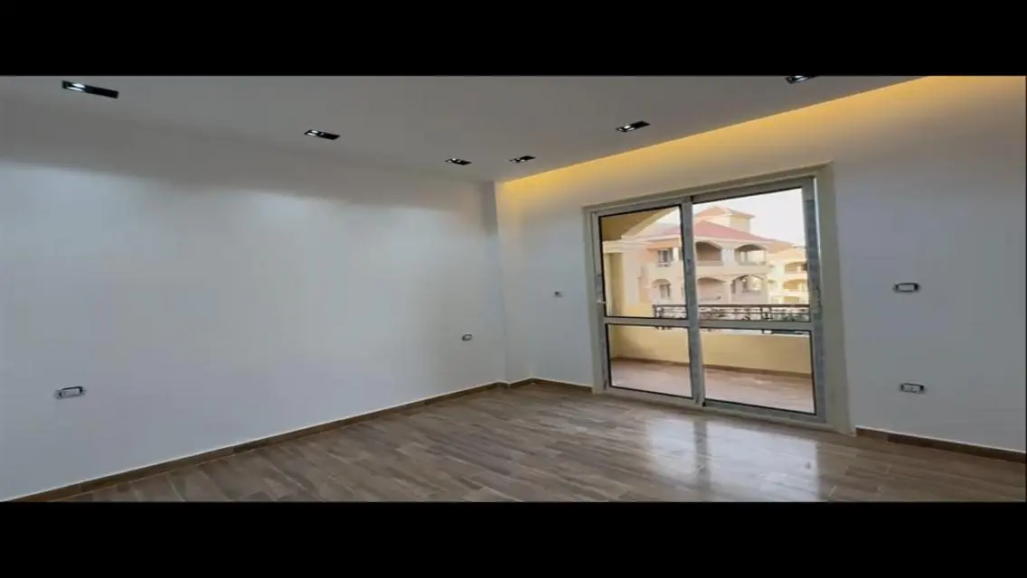 فيلا فاخرة 171 بمساحة شاسعة للبيع