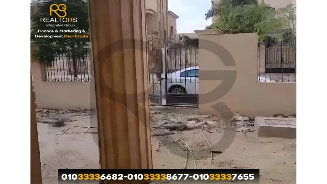 شقة للبيع بمساحة ممتازة بموقع مميز