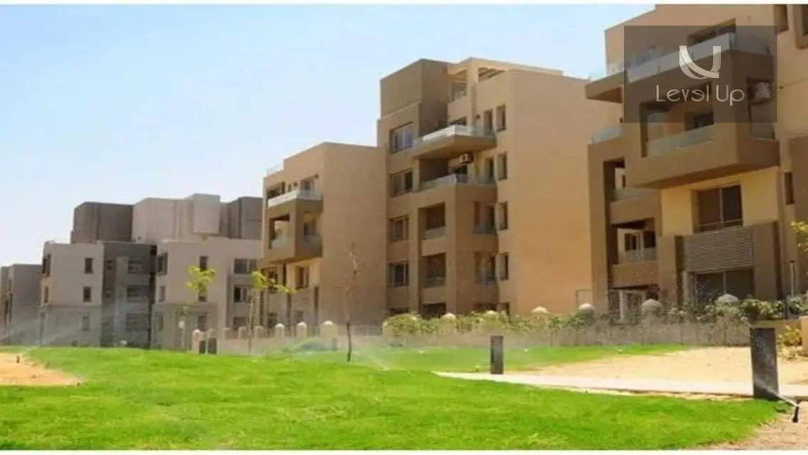 شقة رائعة للبيع في Auc مع حديقة خاصة ومسبح مشترك