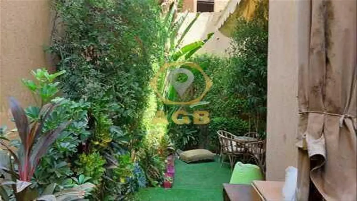 فيلا فاخرة للبيع بمساحة 286 متر