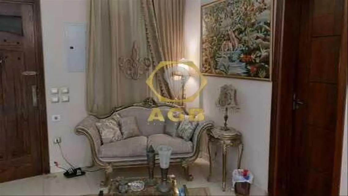 فيلا فاخرة للبيع بمساحة 286 متر