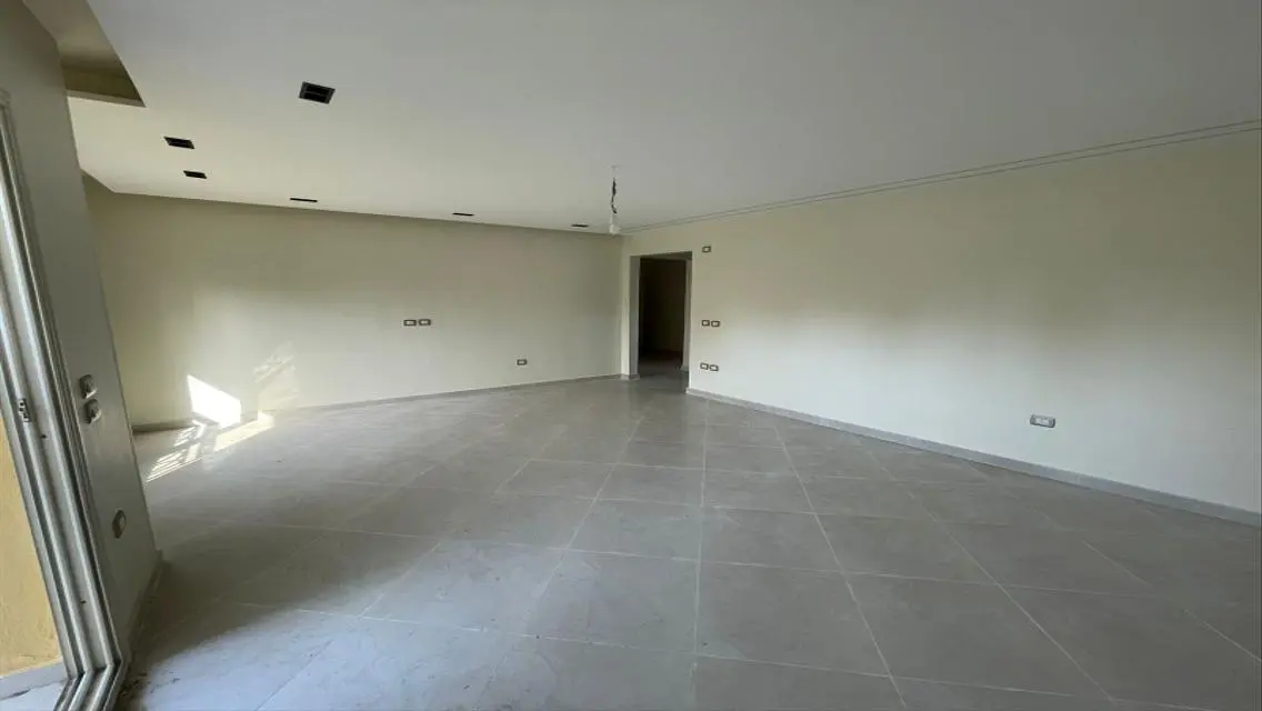 Stunning Home with Private Garden and Pool in Prime Location