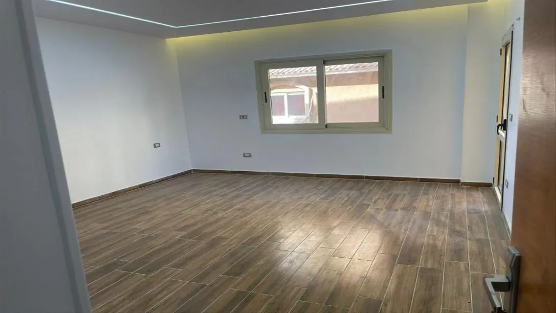 Stunning Home with Private Garden and Pool in Prime Location