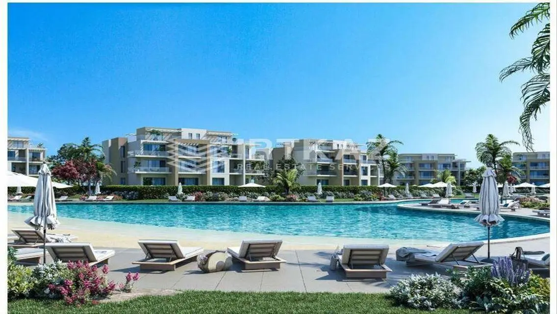 Luxury Apartment for Sale by the Lakes