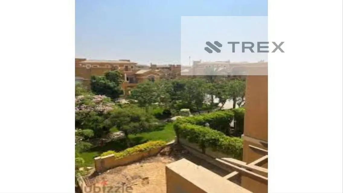 فيلا فاخرة للبيع بتصميم عصري في موقع متميز