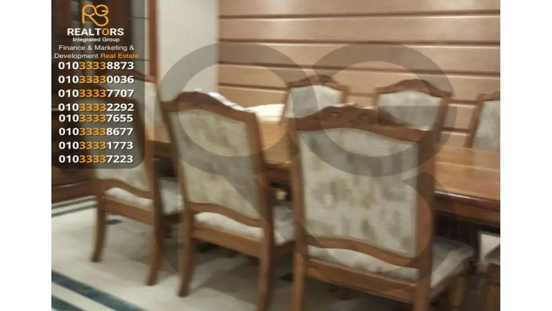 شقة فاخرة بمساحة 500 متر مع حديقة خاصة ومسبح