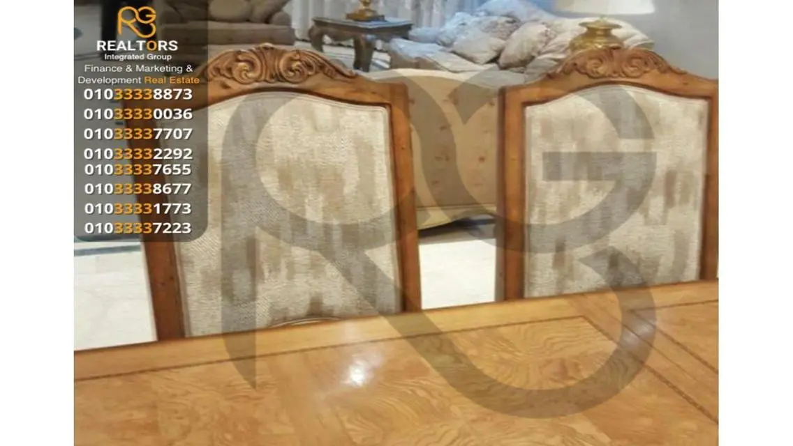 شقة فاخرة بمساحة 500 متر مع حديقة خاصة ومسبح