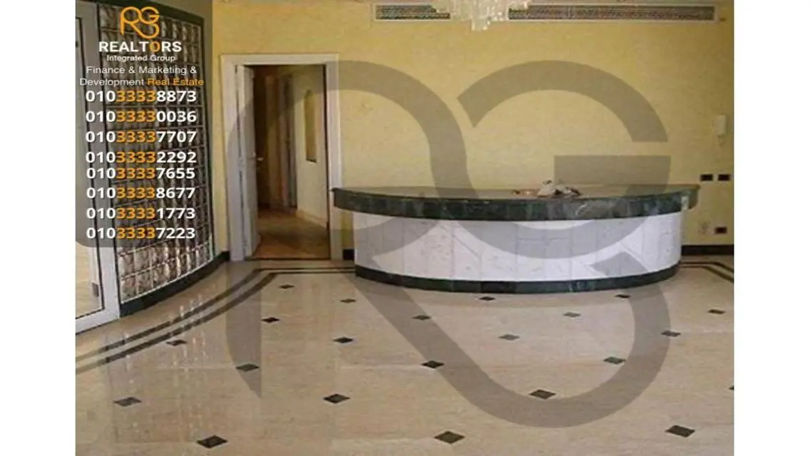 شقة فاخرة بمساحة 500 متر مع حديقة خاصة ومسبح