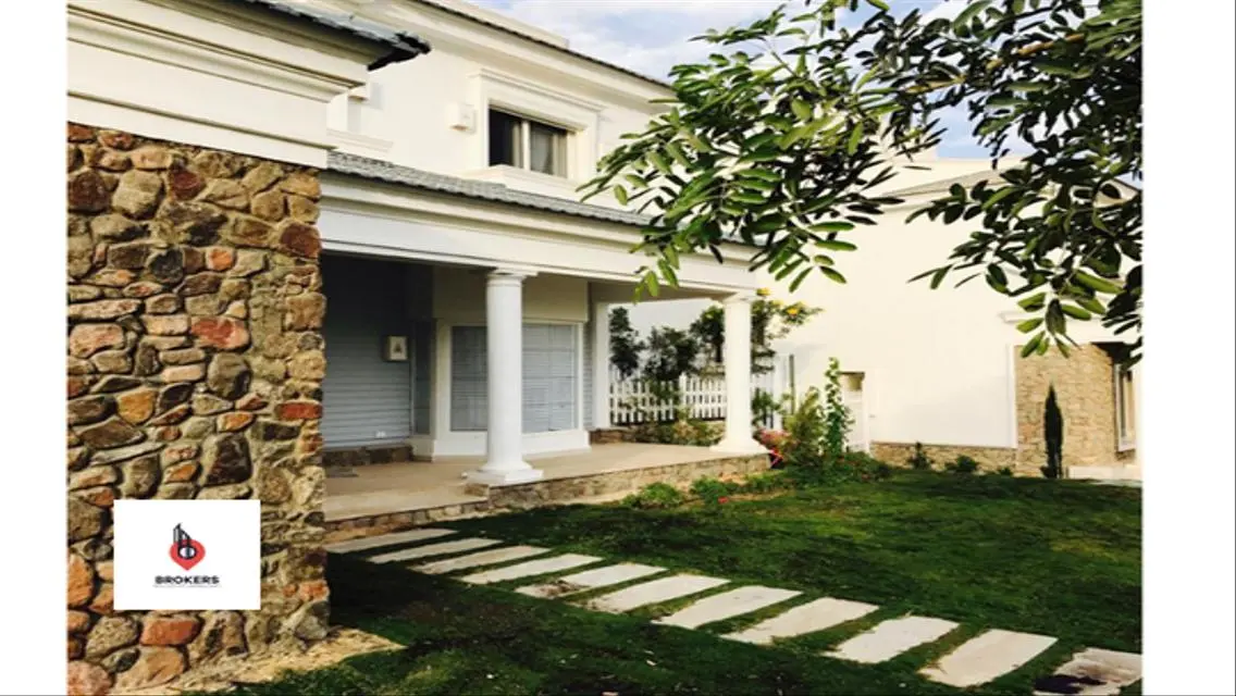 Luxury Villa for Sale with Spacious Design