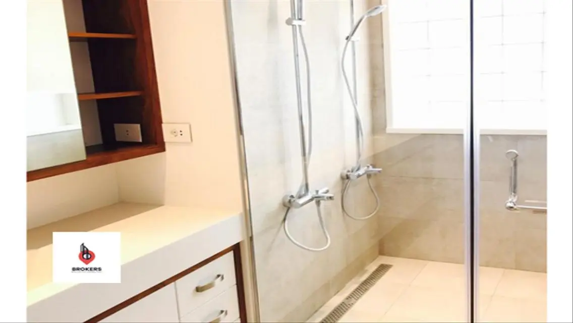 Luxury Villa for Sale with Spacious Design