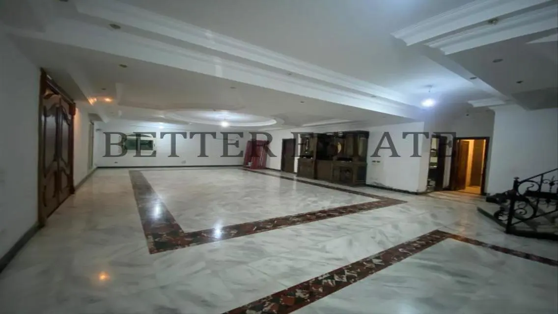 Stunning 610 sqm Apartment in the Heart of the City