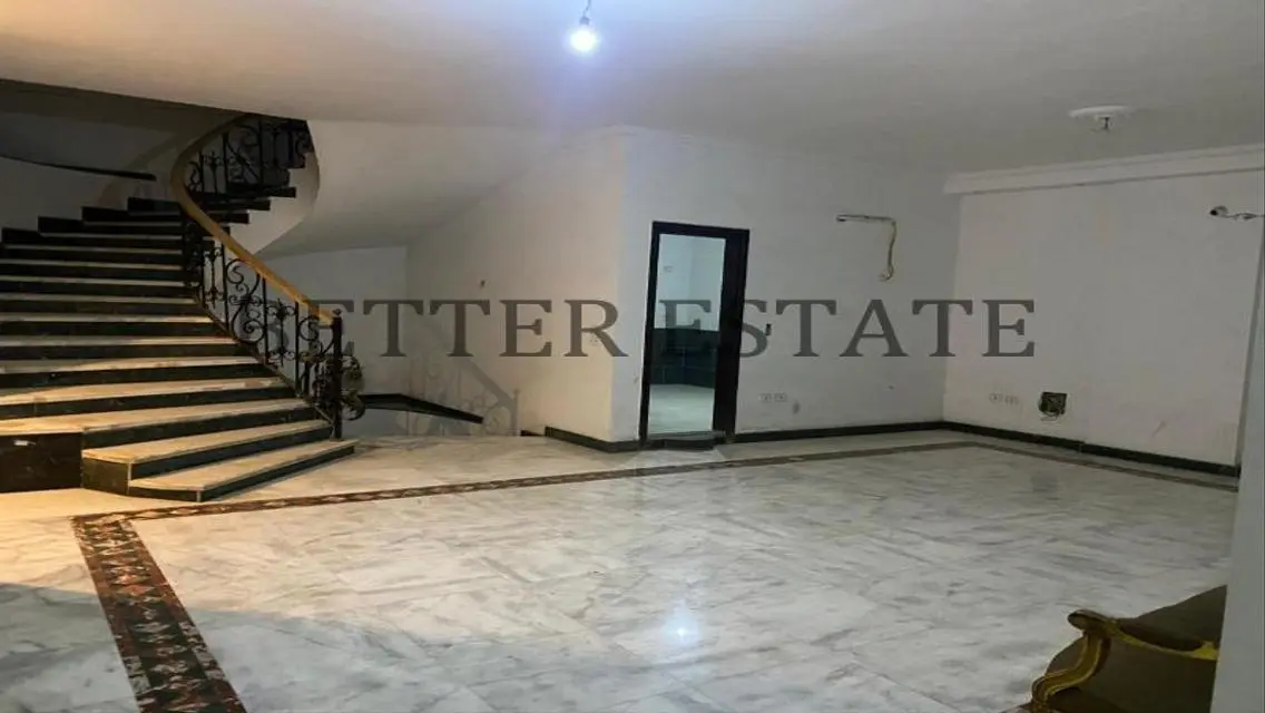 Stunning 610 sqm Apartment in the Heart of the City