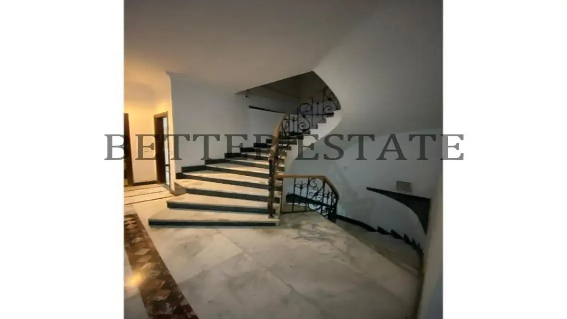 Stunning 610 sqm Apartment in the Heart of the City
