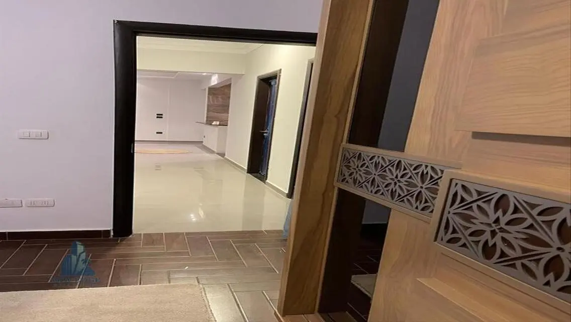 شقة فاخرة مع حديقة خاصة - 30,000 جنيه