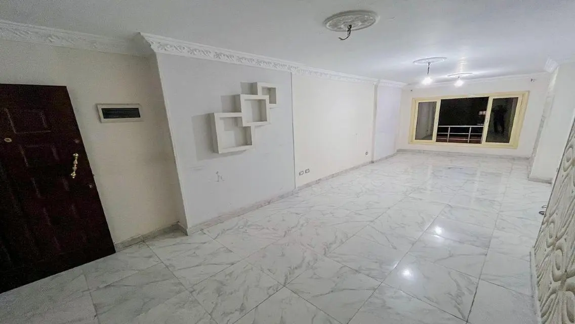 شقة فاخرة للبيع في بولكلي، الإسكندرية