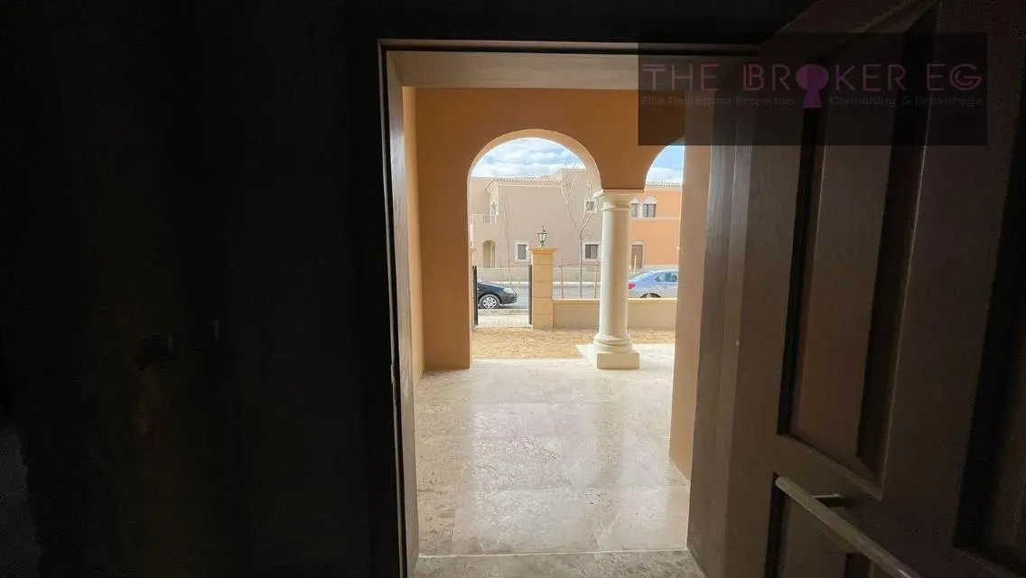Luxurious Villa for Sale with Private Garden and Shared Pool