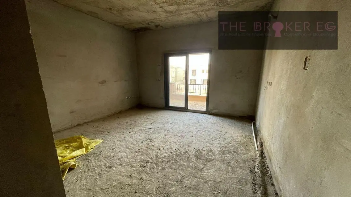 Luxurious Villa for Sale with Private Garden and Shared Pool
