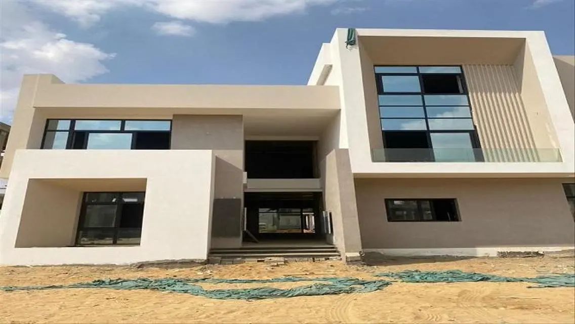 Luxury Villa with Stunning Lake View - 717