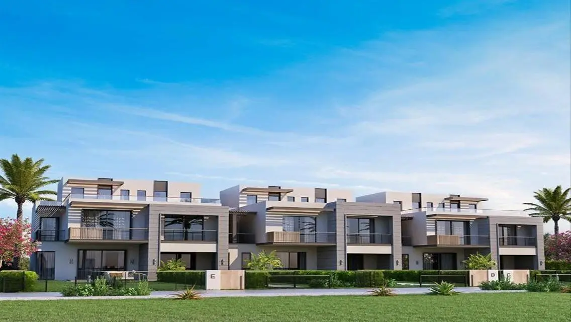 Luxury Apartment with Private Garden in Garden Lakes Hyde Park 8