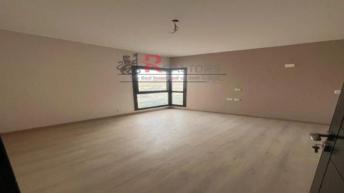 شقة للبيع في The Address East - 3 غرف نوم مع إطلالة مميزة