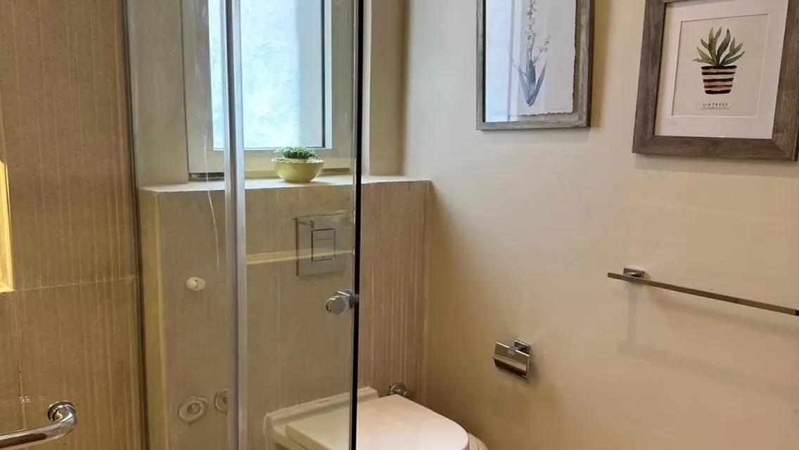 Luxury Apartment with Ample Space in Prime Location
