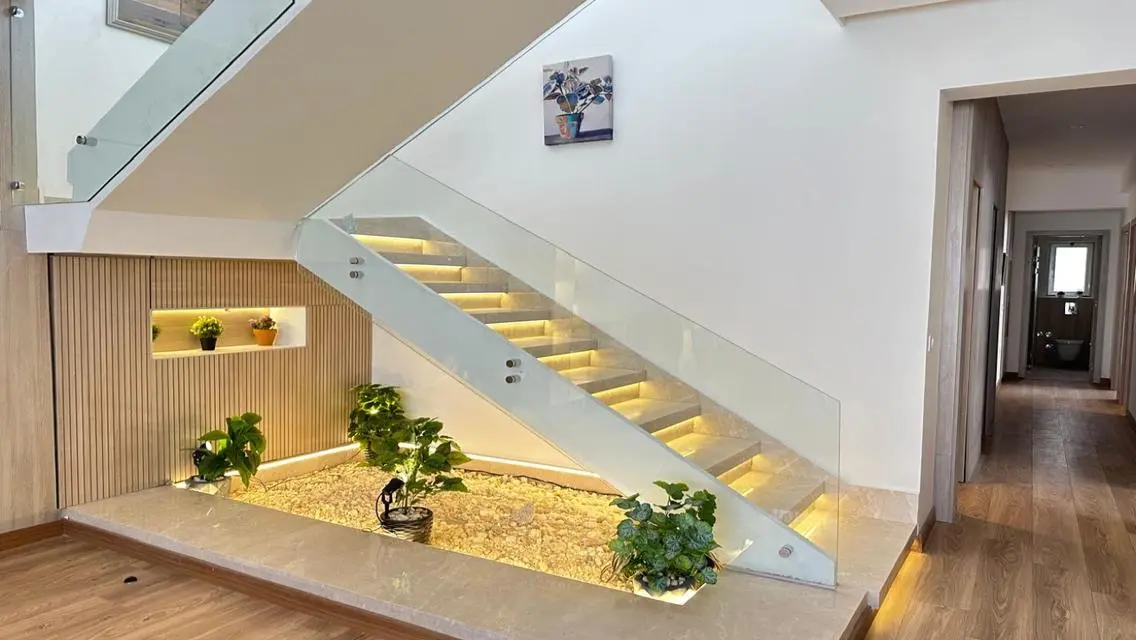 Luxury Apartment with Ample Space in Prime Location