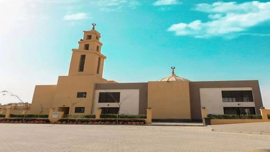 فيلا فاخرة مع حديقة خاصة ومسبح