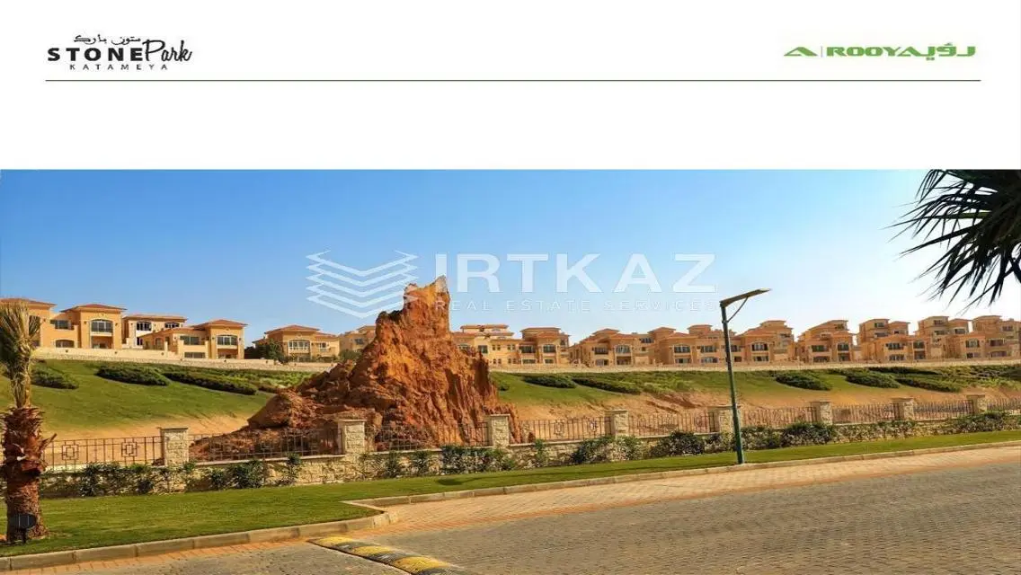 فيلا فاخرة للبيع بمساحة واسعة وبإطلالة على البحيرات