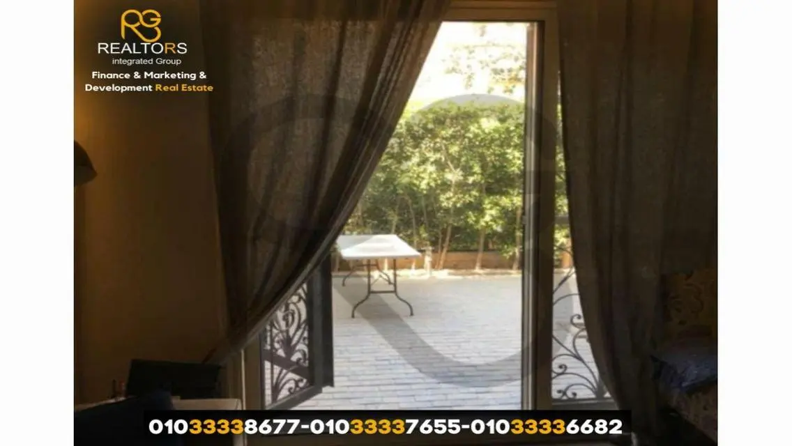 منزل متميز بحديقة خاصة في هاييتس