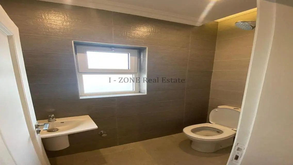 Luxury Apartment in I-Zone - 350 sqm